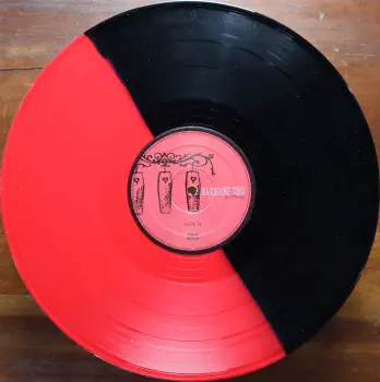 Good Mourning - Red & Black Split | Red & Black Split (Vagrant 20th Anniversary)