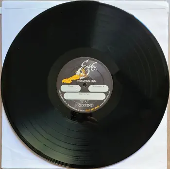 <u>PRESSING INFO</u><br><table class=inf_press><tbody><tr class=inf_info><td class=inf_title>Album:</td><td class=inf_info> From Here To Infirmary (Test Press) on 180g Black (Erika Records Labels)  </td></tr>
    <td class=inf_title>Pressing:</td><td> Third Pressing /??  </td></tr>
    <td class=inf_title>Release Date:</td><td> 2017  </td></tr>
    <td class=inf_title>Album Pressed:</td><td> 2017  </td></tr>
    <td class=inf_title>Label:</td><td> Vagrant Records/BMG VR4405  </td></tr>
    <td class=inf_title>Insert:</td><td> none  </td></tr>
    <td class=inf_title>Barcode:</td><td> 4 050538 230147  </td></tr>
    <td class=inf_title>Side A Matrix:</td><td> VR4405-A ALKALINE TRIO-FROM HERE TO INFIRMARY plush v  </td></tr>
    <td class=inf_title>Side B Matrix:</td><td> SP VR4405-B ALKALINE TRIO-HERE TO INFIRMARY plush vinyl  </td></tr>
    <td class=inf_title>&nbsp;</td><td> <a href=https://www.discogs.com/release/14809100 target=_blank rel=noopener noreferrer>View This Release on Discogs</a>  </tr></tbody></table>
    
    <u>NOTES</u><br> Vagrant Records 20th Anniversary Test Press. Came in blank sleeve with blank Erika Records labels.
 - B